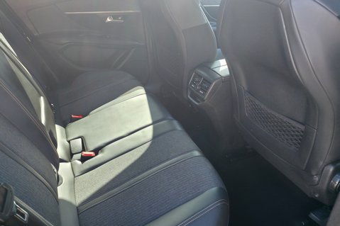 Peugeot 3008 1.5 BLUEHDI S/S GT LINE SAT NAV! BLUETOOTH!LAST OWNER 5 YEARS 6 SERVICES! 17