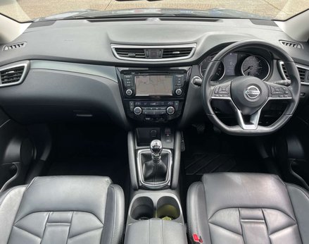 Nissan Qashqai 1.3 Qashqai N-Motion DiG-T 5dr 2