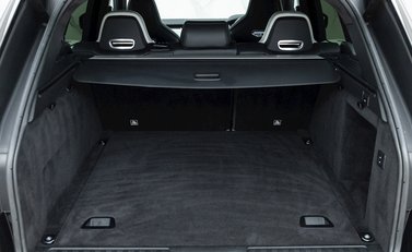 Land Rover Range Rover Sport 5.0 SVR Carbon Edition 39