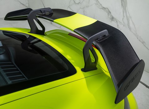 Porsche Cayman GT4 RS (718) 40