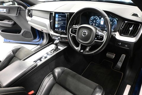 Volvo XC60 2.0 XC60 R-Design T5 AWD Auto 4WD 5dr 17