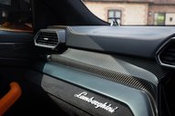 Lamborghini Urus V8 40