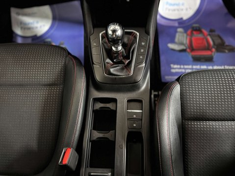 Ford Focus 1.5 Focus ST-Line X 5dr 41