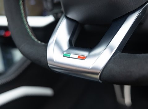 Lamborghini Urus SE 36