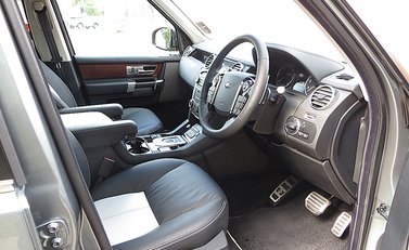 Land Rover Discovery SDV6 HSE Luxury 10