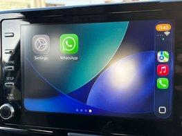 Toyota Yaris 1.5 Yaris Design HEV CVT 5dr 39