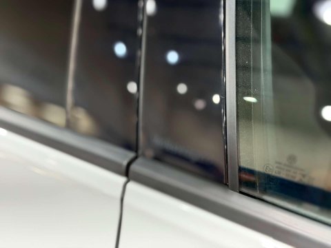 Volkswagen Golf 2.0 TSI R Hatchback 5dr Petrol DSG 4Motion Euro 6 (s/s) (320 ps) 27