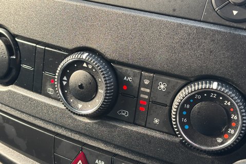 Mercedes-Benz Sprinter 319 V6 Cdi 4x4 5g-Tronic Mwb Hr Panel Van - Air Con - Direct from MOD 19