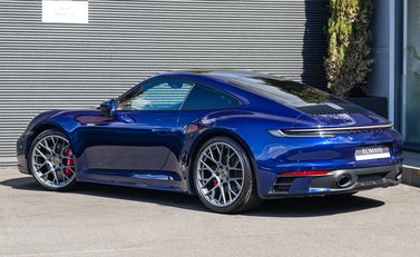 Porsche 911 Carrera S (992) 4