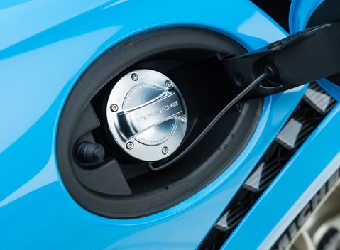 Porsche 911 GT2 RS Weissach (991) 34