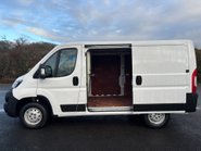 Peugeot Boxer 333 L1 H1 120 ps BlueHdi Professional - Sat Nav & Air Con 8