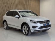Volkswagen Touareg 3.0 Touareg V6 R-Line+ TDI BlueMotion Technology Auto 4WD 5dr 4