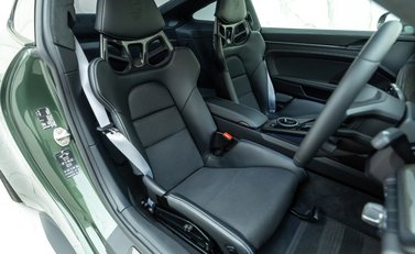 Porsche 911 GT3 TOURING (992) 14