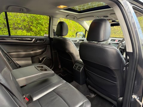 Subaru Outback 2.5i SE Premium Lineartronic 4WD Euro 6 (s/s) 5dr 17