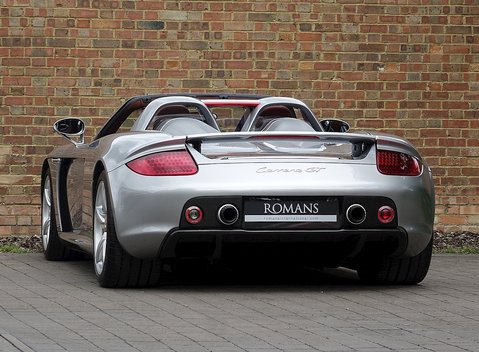 Porsche Carrera GT 16