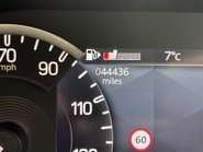 Land Rover Defender 90 D200 Hard Top MHEV 37