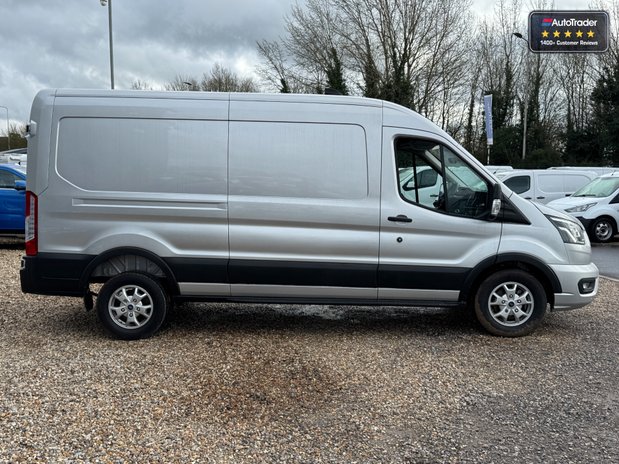 Ford Transit LWB L3H2 Medium Roof Limited 350 Air Con SELECT 5