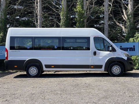 Citroen Relay L4H2 17 Seat Lightweight Minibus with Mesh Ramp, Nav, Cams, Cruise, A/C 17