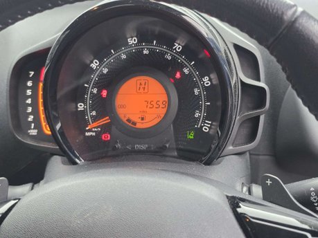 Toyota Aygo 1.0 VVT-i x-play Hatchback 5dr Petrol x-shift Euro 6 (Safety Sense) (71 ps) 39