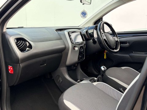 Toyota Aygo 1.0 Aygo X-Play TSS VVT-i 5dr 55