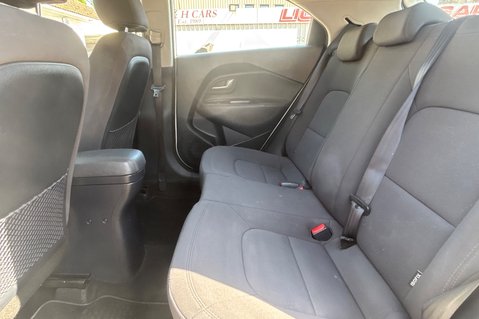 Kia Rio VR7...7 SERVICES...LOOK !! ONLY £35:00 R/TAX..LAST OWNER 7 YEARS..AIR CON.. 6
