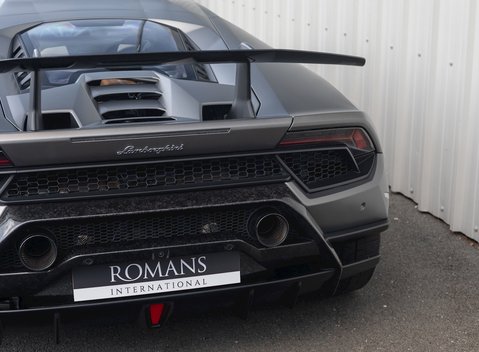 Lamborghini Huracan LP640-4 Performante 20