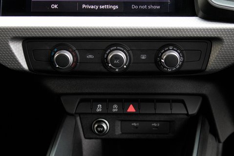 Audi A1 SPORTBACK TFSI S LINE 31