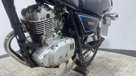 Suzuki GN 1996 CLASSIC 125CC PROJECT BIKE SPARES OR REPAIR LEARNER BIKE 17