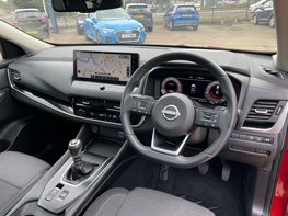 Nissan Qashqai 1.3 Qashqai N-Connecta DiG-T MHEV 5dr 17