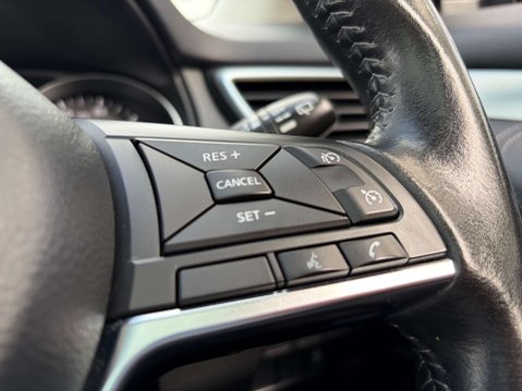 Nissan Qashqai 1.3 Qashqai Tekna DiG-T 5dr 44