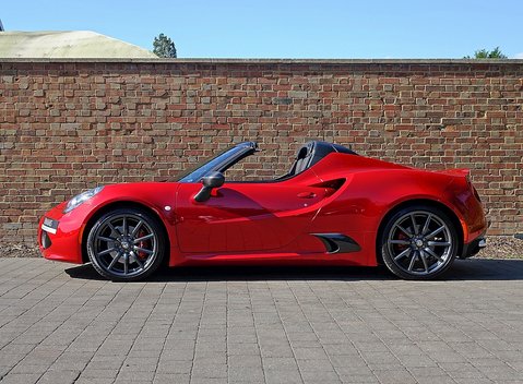 Alfa Romeo 4C Spider 12