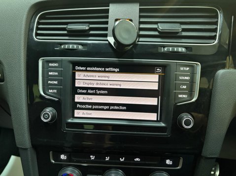 Volkswagen Golf 2.0 TSI BlueMotion Tech R 4Motion Euro 6 (s/s) 5dr 31