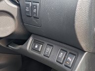 Nissan Navara DCI TEKNA 4X4 SHR DCB 27