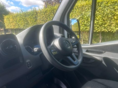 Mercedes-Benz Sprinter 2.0 315 CDI Premium Panel Van 5dr Diesel G-Tronic RWD L2 H2 Euro 6 (s/s) (1 10