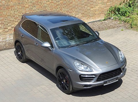 Porsche Cayenne Turbo 11