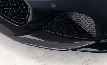 Aston Martin DBS Superleggera 21