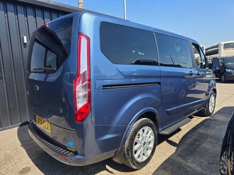Ford Tourneo Custom 320 TITANIUM ECOBLUE 6