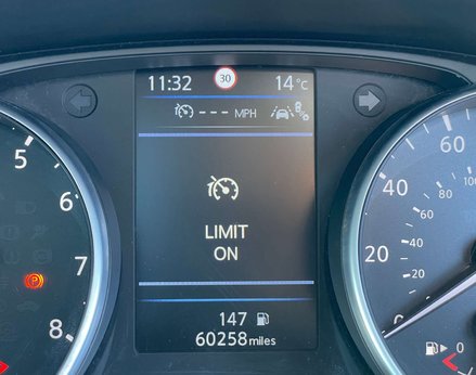 Nissan Qashqai 1.3 Qashqai N-Connecta DiG-T 5dr 30