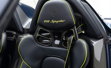 Porsche 918 Spyder 8