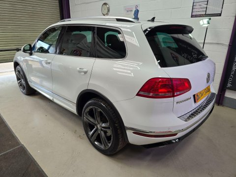 Volkswagen Touareg 3.0 TDI V6 BlueMotion Tech R-Line Plus Tiptronic 4WD Euro 6 (s/s) 5dr 6
