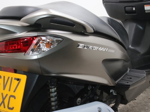 Suzuki Burgman 200 UH 200 AL7 33