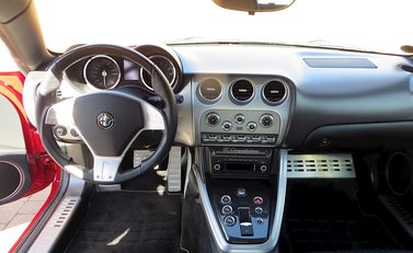 Alfa Romeo 8C Competizione 10