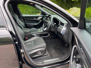 Jaguar F-Pace 2.0 D200 MHEV R-Dynamic HSE Black Auto AWD Euro 6 (s/s) 5dr 87