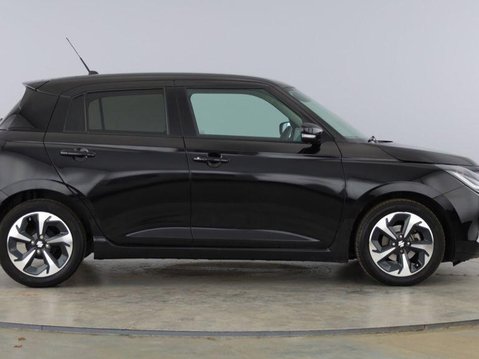 Suzuki Swift ULTRA 6