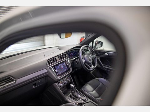 Volkswagen Tiguan 2.0 TDI R-Line Tech DSG 4Motion Euro 6 (s/s) 5dr 66