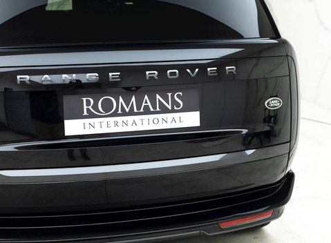 Land Rover Range Rover D350 Autobiography LWB 7 Seater 26