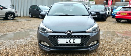 Hyundai i20 1.4 GDI PREMIUM LOOK! ONLY 26000 MILES! STUNNING CAR! 1