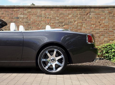 Rolls-Royce Dawn 7