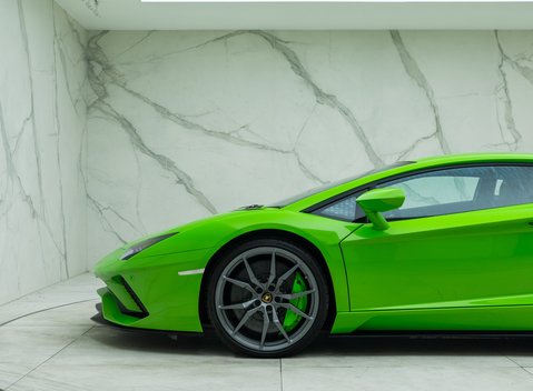 Lamborghini Aventador S LP 740-4 31