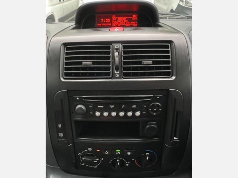 Peugeot Expert 2.0 HDi Panel Van 4dr Diesel Manual L1 H1 (196 g/km, 136 bhp) 38